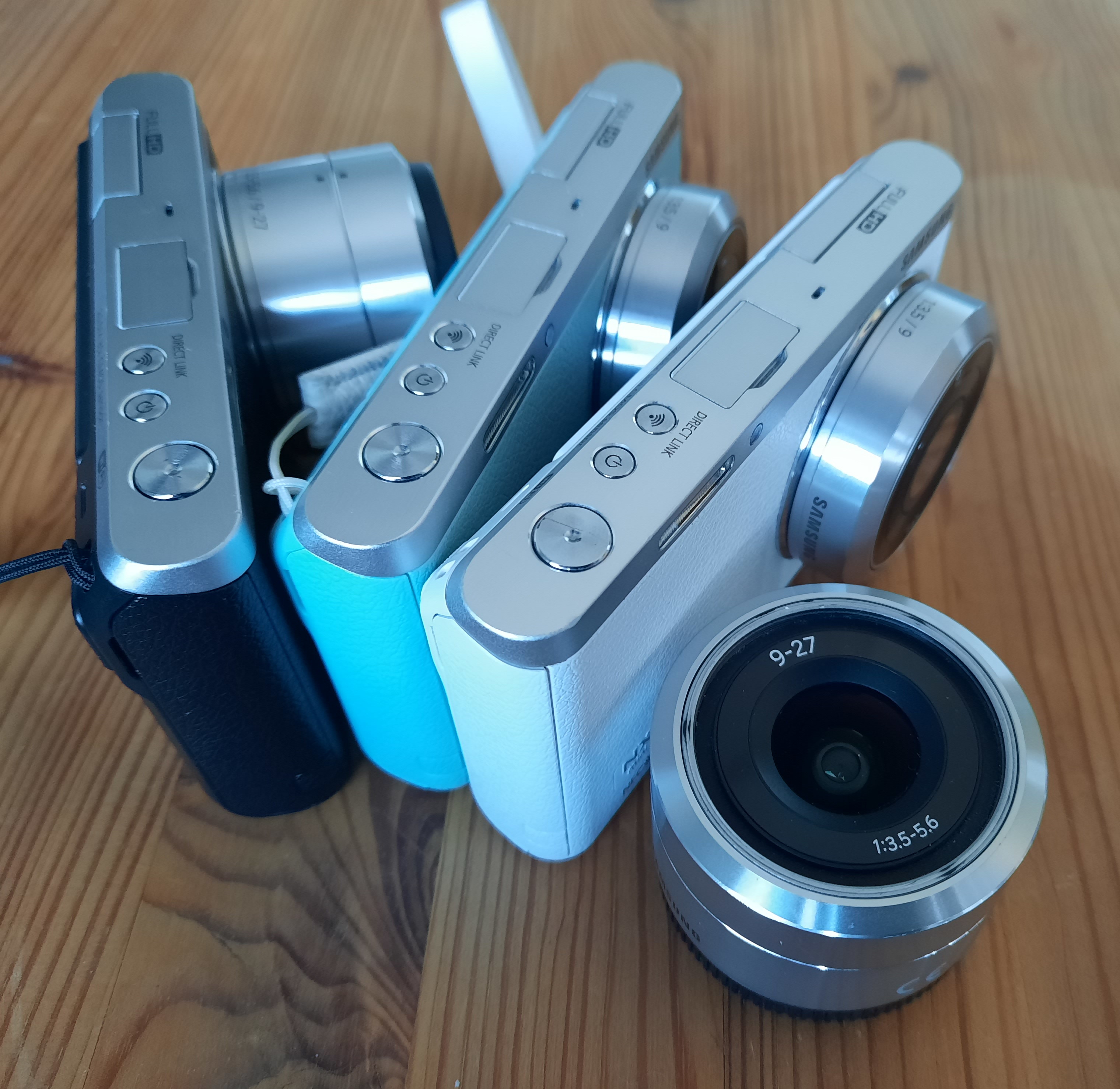 NX mini: a smol interchangeable-lens camera!